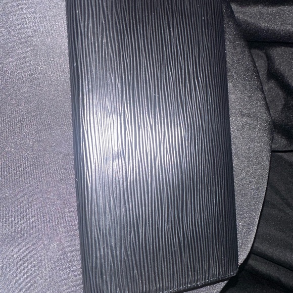 Louis Vuitton Saint Jacques Epi Bag and Wallet bundle - pre loved 100% authentic - Picture 14 of 14